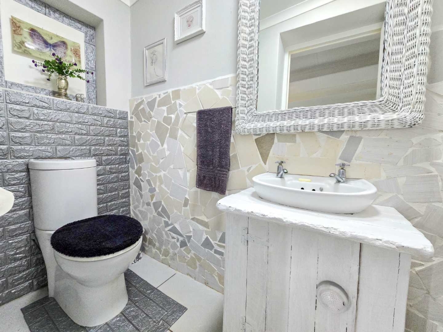 2 Bedroom Property for Sale in Still Bay East Western Cape